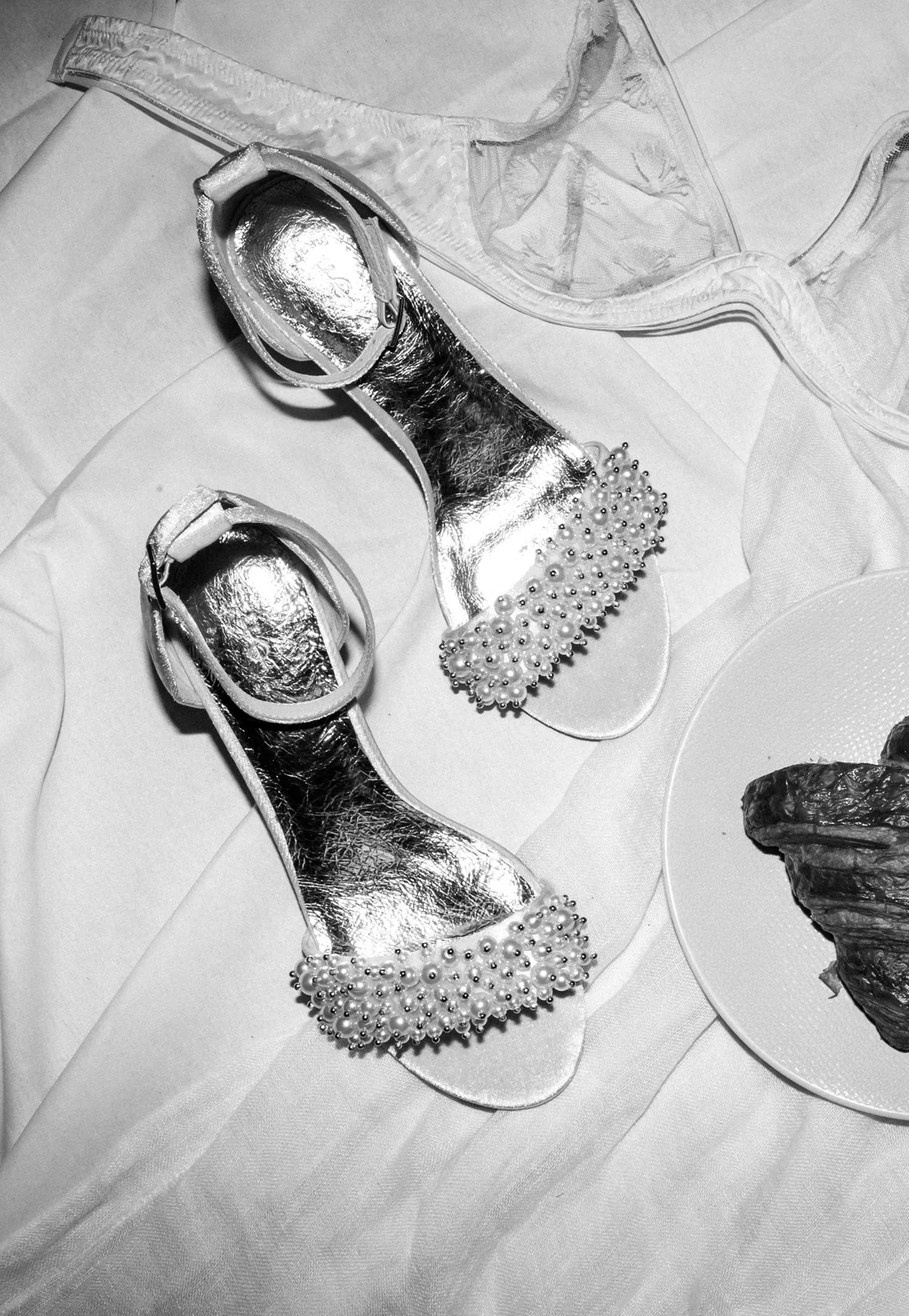 GLORIOUS - IVORY PEARL VELVET BRIDAL SHOES