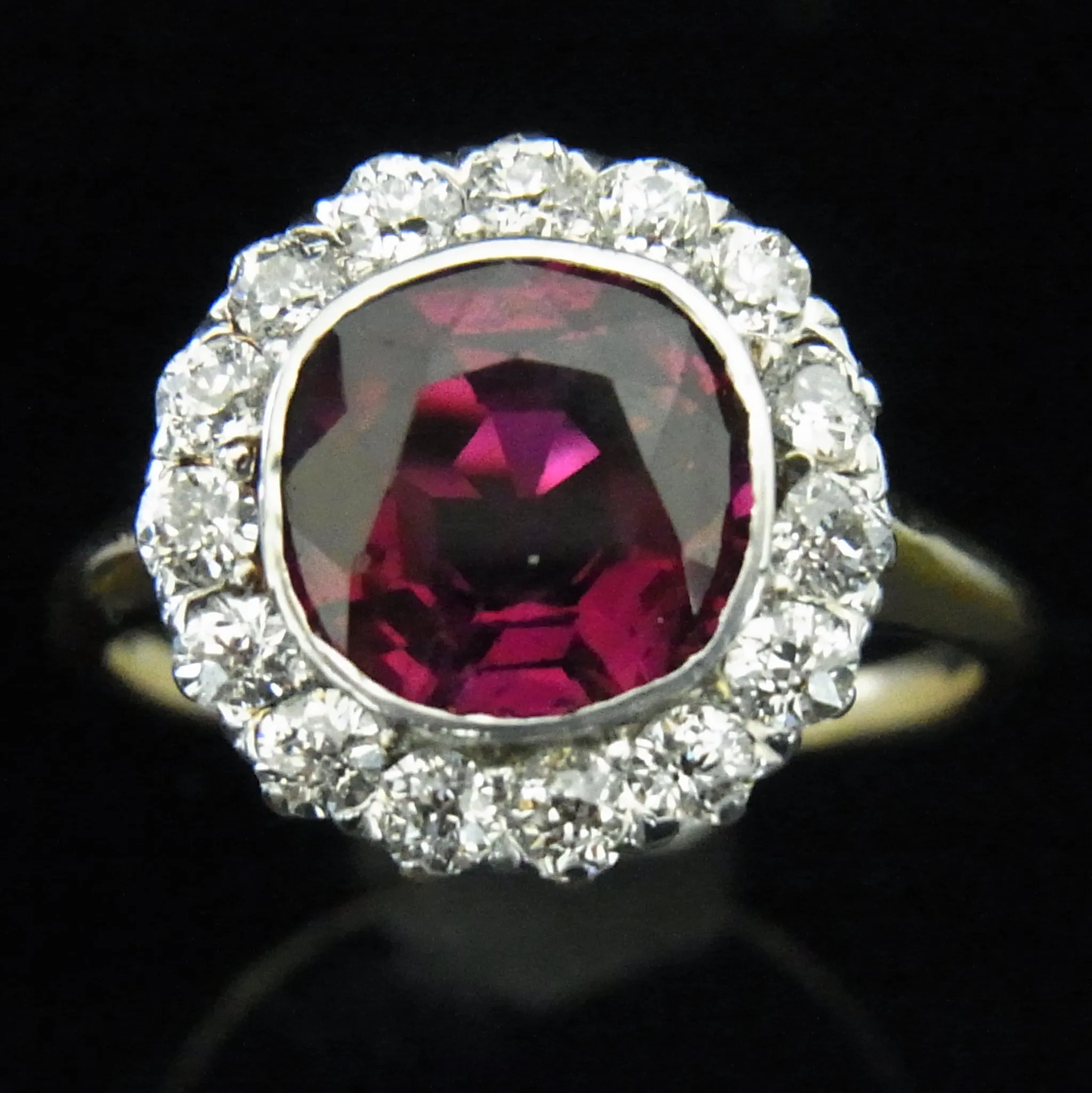 Gorgeous GIA Cert 3Ct Natural Ruby Old Euro Cut Diamond 18k Gold Ring Engagement