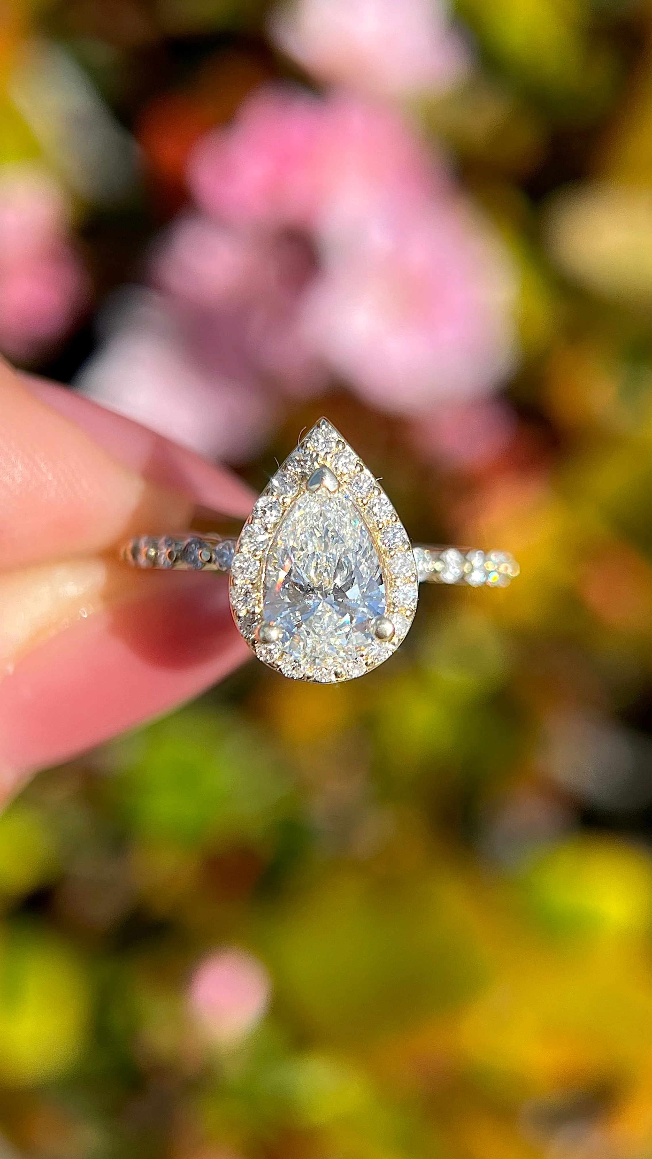 Iris 1.02ct F-VS1 Pear Lab Diamond