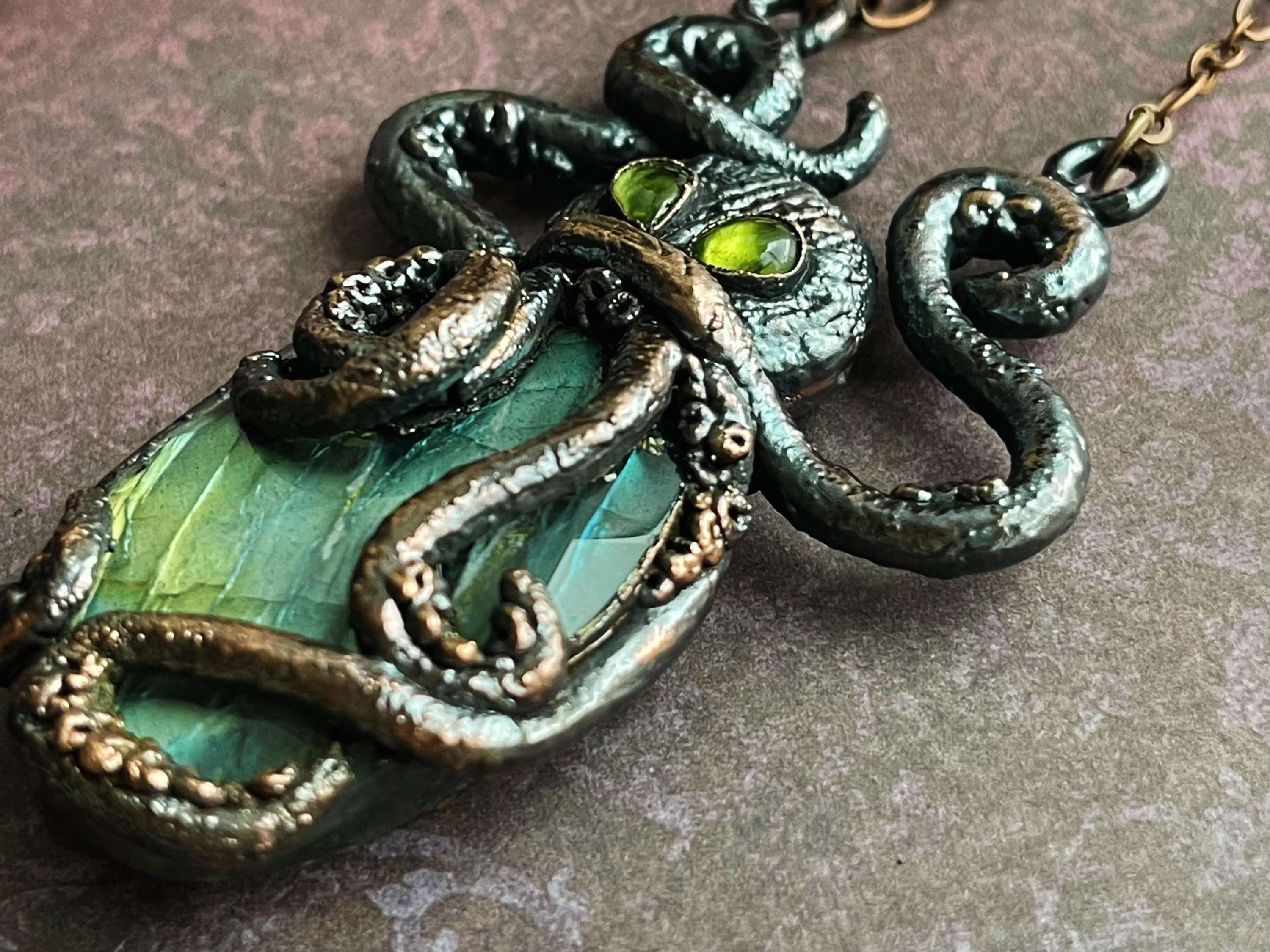 Labradorite octopus