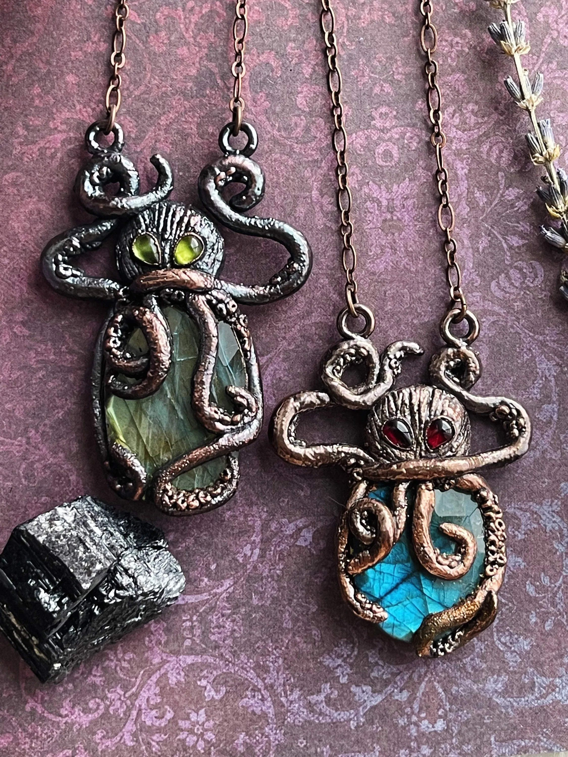 Labradorite octopus