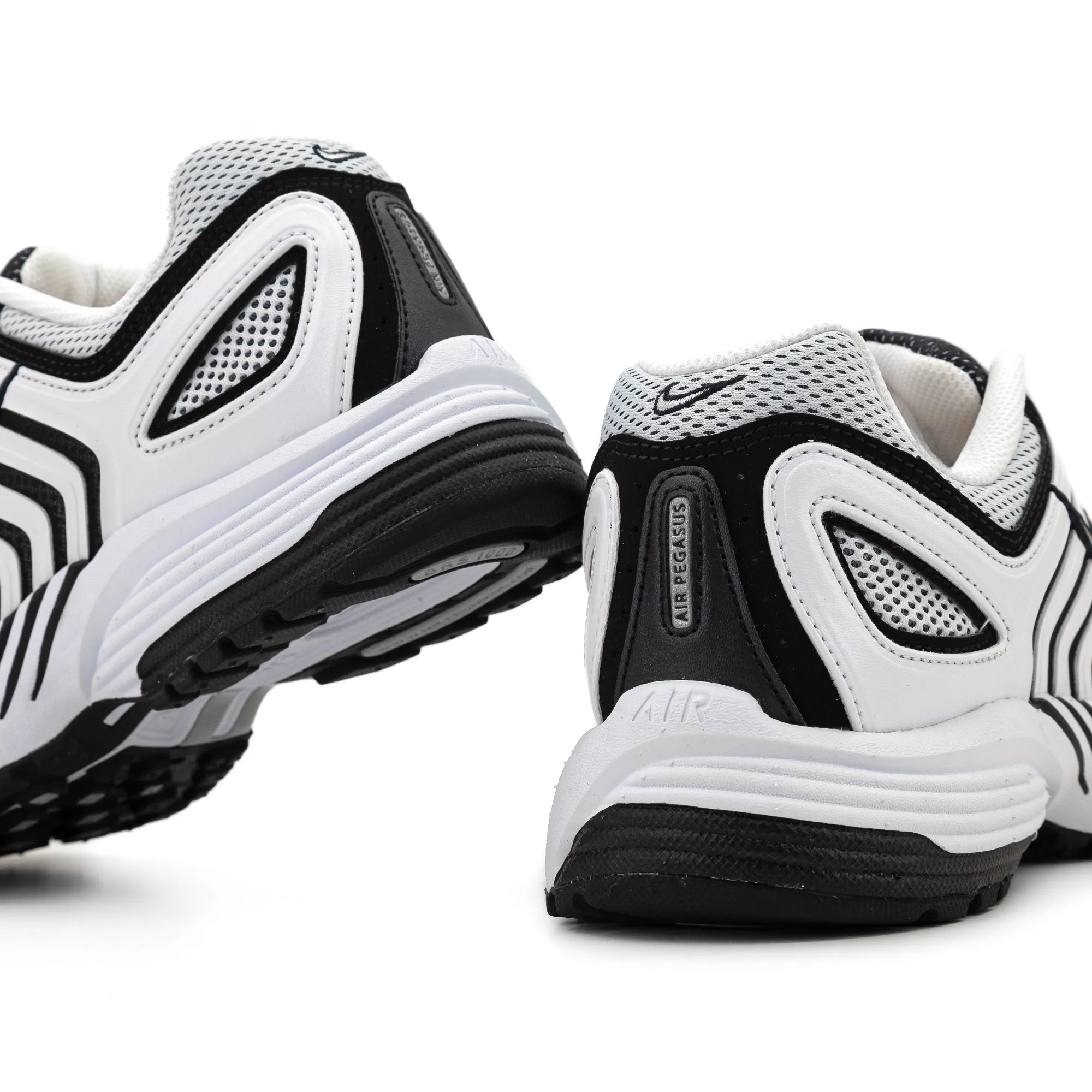 Nike Air Pegasus 2005 "White & Black" FJ1909-100