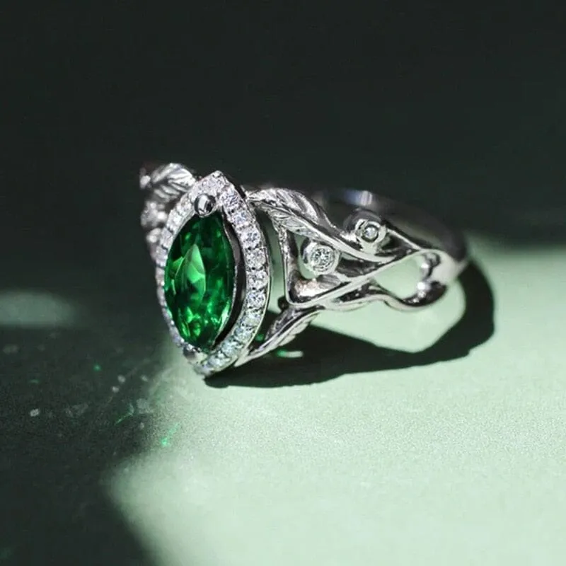 Novelty Classic Emerald Ring - 925 Sterling Silver