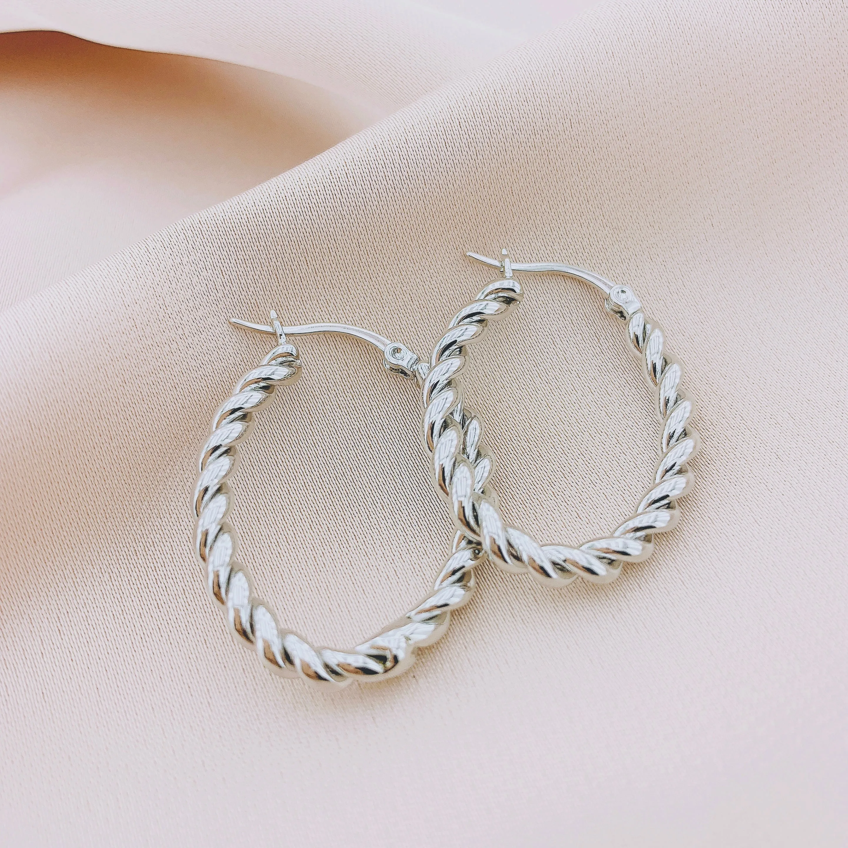 Women's Fashion Rope Hoop Earring