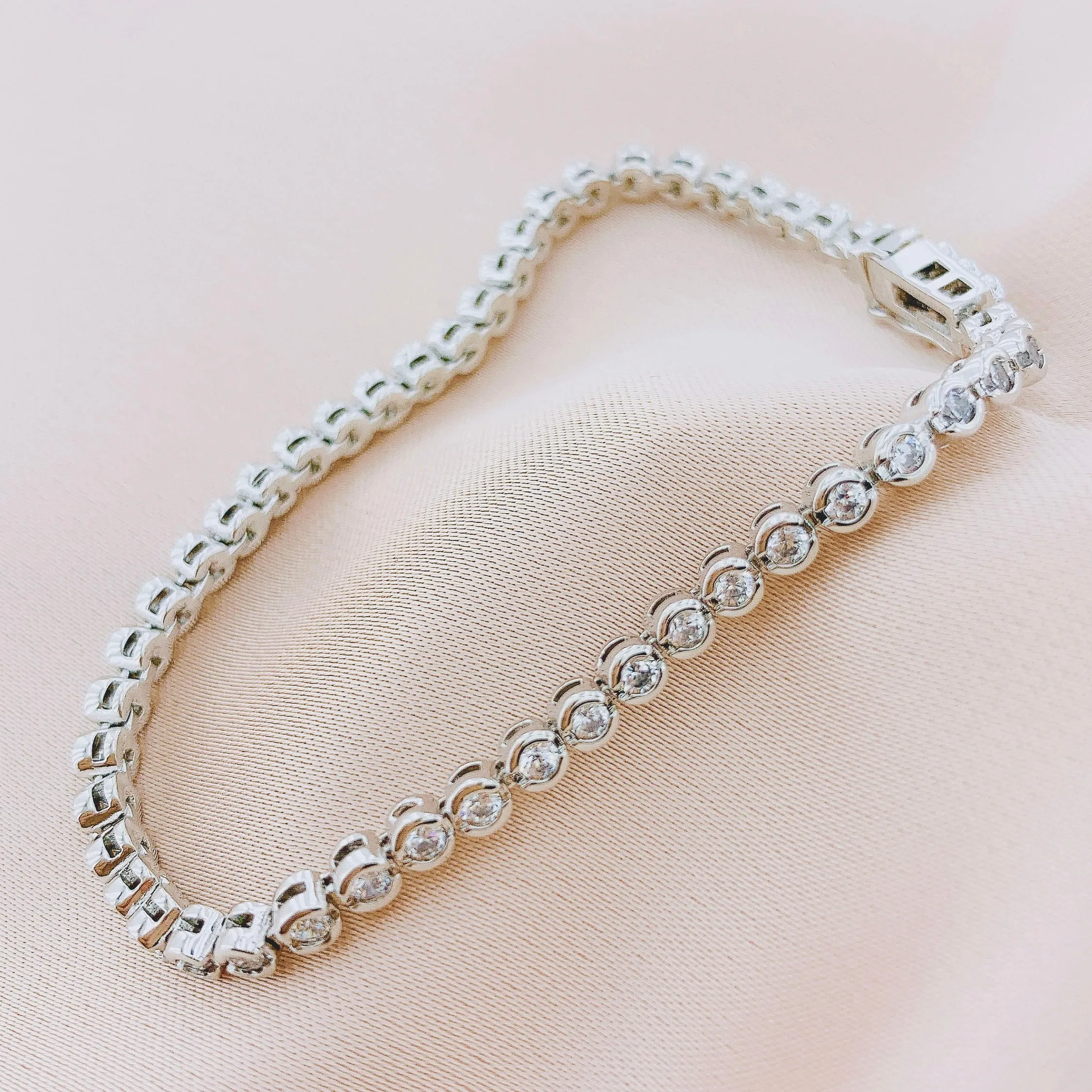 Women's Fashion Round CZ Tennis Bracelet